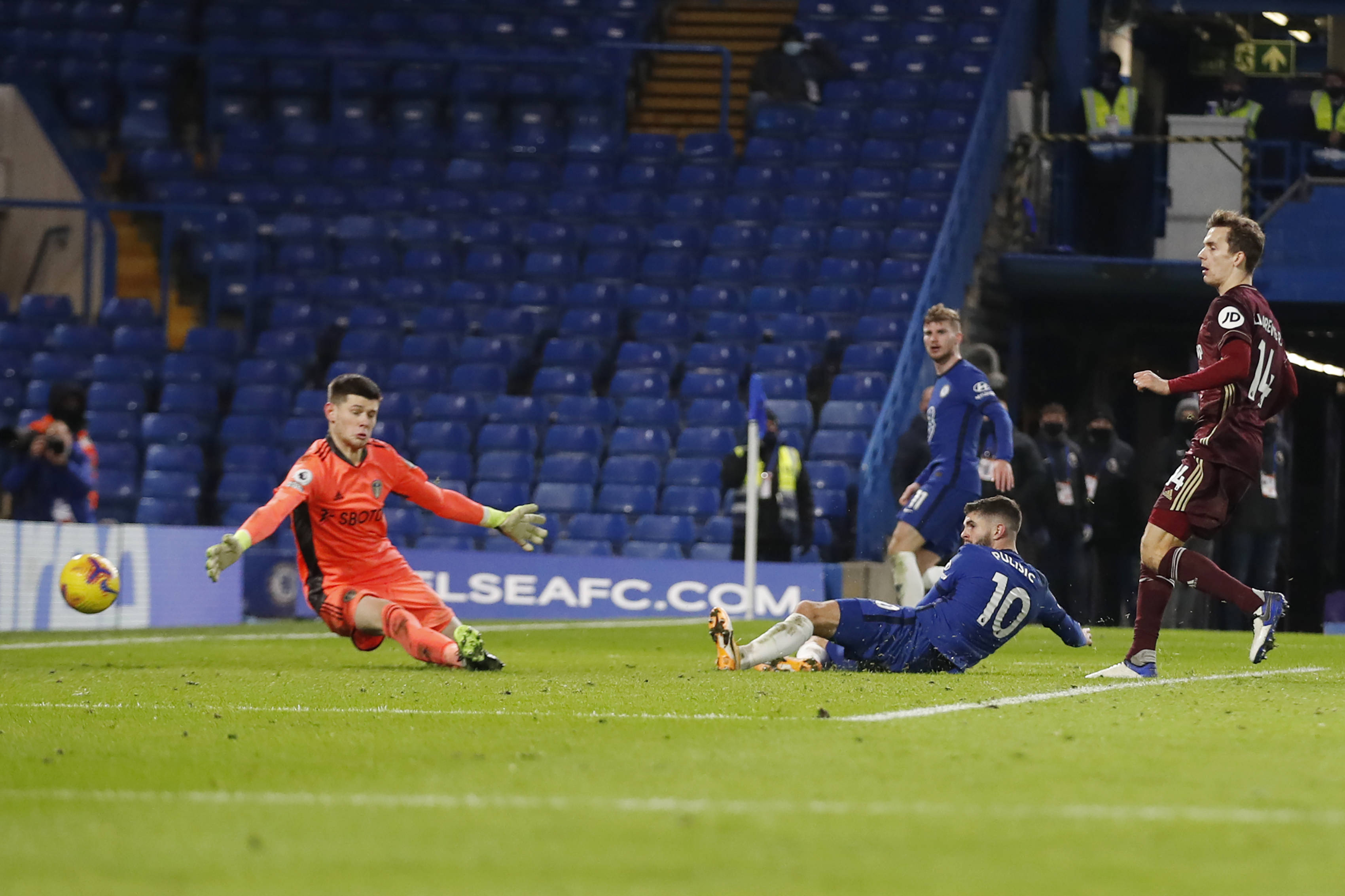 年轻前锋能 年轻前锋能